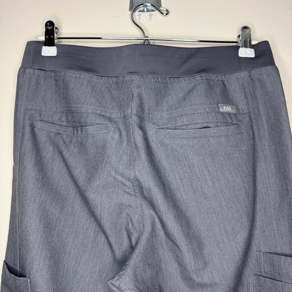 FIGS Axim Cargo Scrub Pants in Graphite Gray